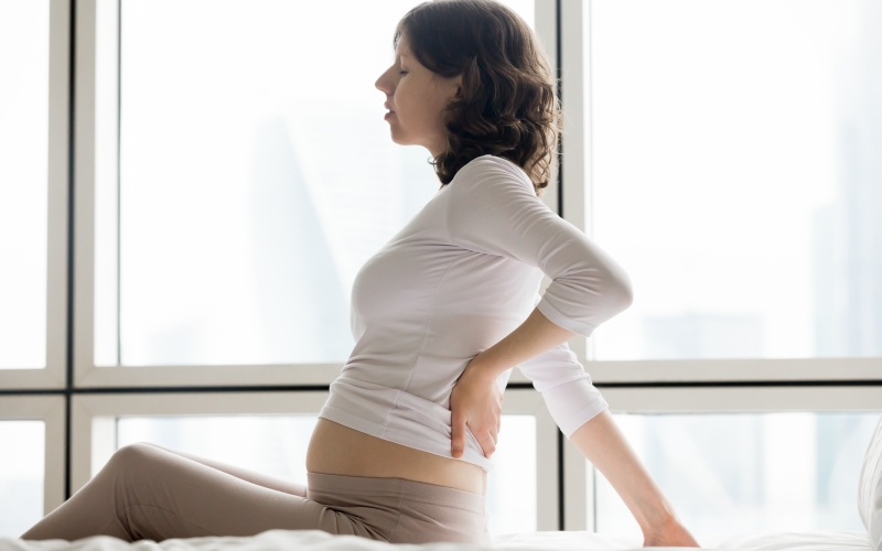 Почему при беременности когда лежишь болит спина thumbnail
