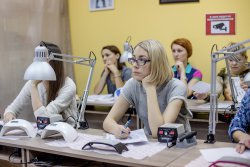 Обучение маникюру и нейл-дизайну в Новосибирске. Тест-драйв учебного центра ногтевого дизайна «Hameleon». Отзывы о курсах обучения работы с гель-лаком в Новосибирске.
