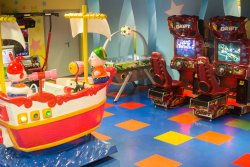 Куда сходить с ребенком в Новосибирске: центр детских развлечений Kinder Park. Отзывы мам о центре Kinder Park: детские дни рождения с анимацией, недорогие развивающие занятия, современные игровые автоматы. Протестировано Сибмамой!