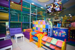 Куда сходить с ребенком в Новосибирске: центр детских развлечений Kinder Park. Отзывы мам о центре Kinder Park: детские дни рождения с анимацией, недорогие развивающие занятия, современные игровые автоматы. Протестировано Сибмамой!