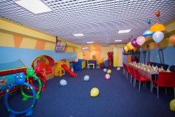 Куда сходить с ребенком в Новосибирске: центр детских развлечений Kinder Park. Отзывы мам о центре Kinder Park: детские дни рождения с анимацией, недорогие развивающие занятия, современные игровые автоматы. Протестировано Сибмамой!