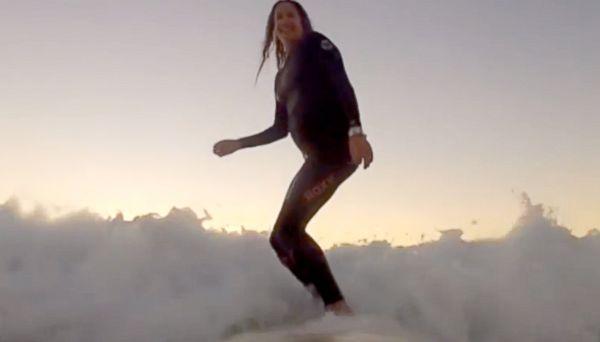Кристи Оливарес, занималась серфингом четыре дня в неделю на девятом месяце беременности