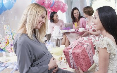 Подарок беременной. Что купить беременной женщине в подарок на 8 марта, день рождения или другой праздник: СП на сибмаме (совместные покупки) товаров для беременных