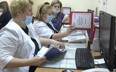 Врача вызвать станет легче: в Новосибирской области усилят колл-центры