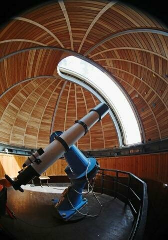 В экскурсию входит посещение обсерватории Планетария