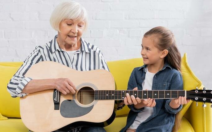 Ладушки для бабушки: слушать, текст, скачать песню, минус