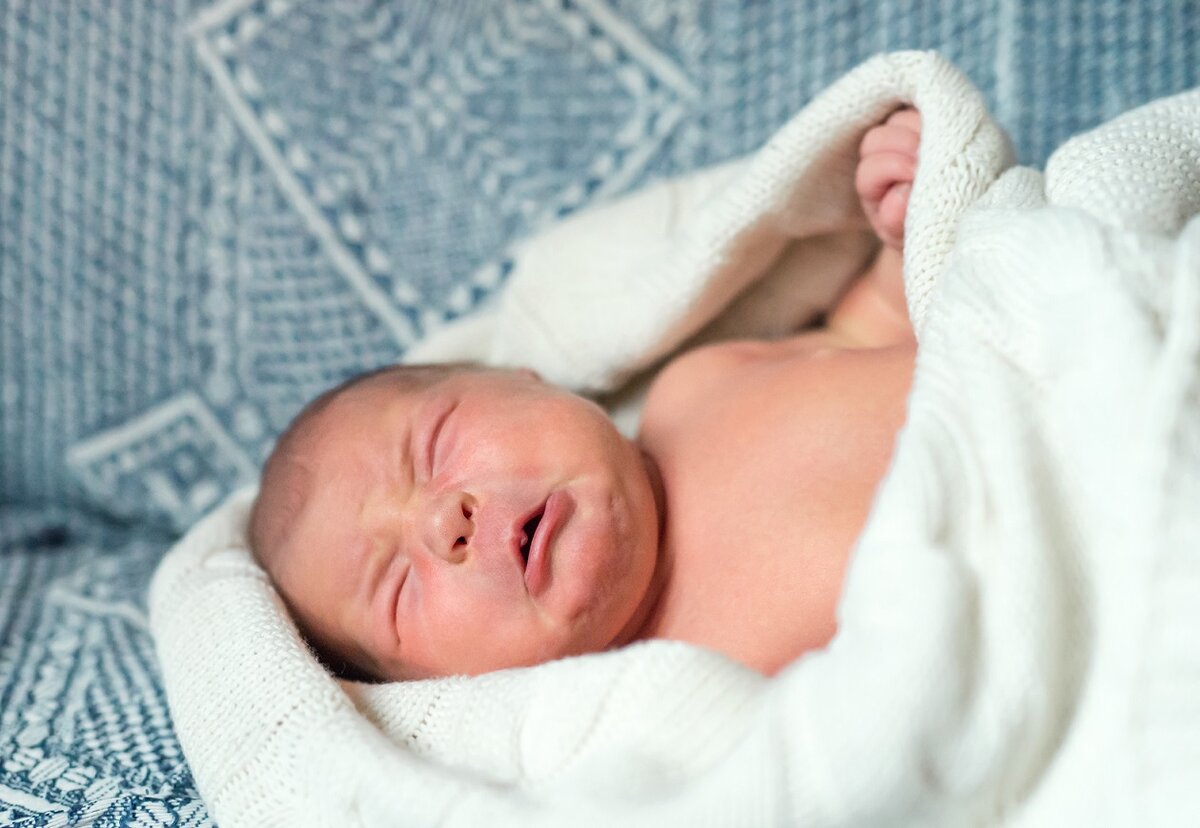 Почему младенец плачет - статья в газете клиники EMS «На здоровье»