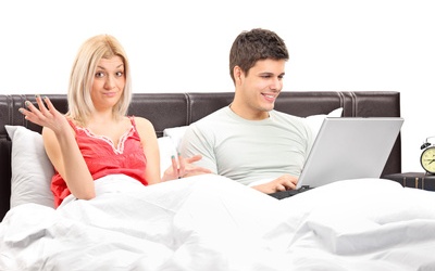 Что делать если муж сидит в интернете, как избавиться от интернет-зависимости, советы психолога про интернет-зависимость