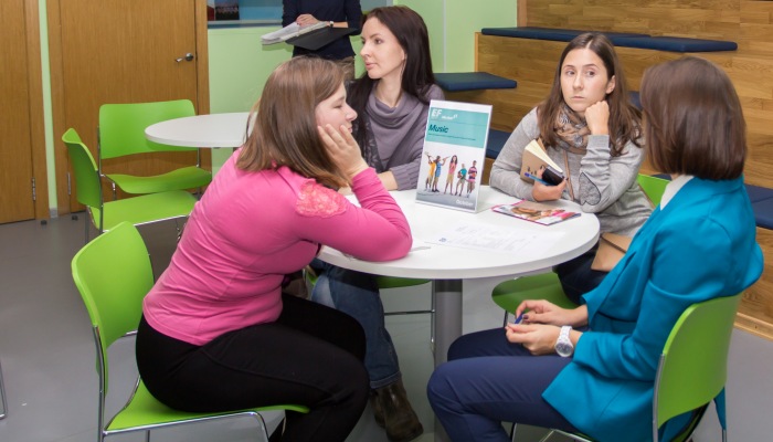 Языковые курсы английского, английские языковые школы, отзывы о языковых школах Новосибирска, языковая школа English First