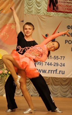 Акробатический рок-н-ролл для детей в Новосибирске. Клуб акробатического рок-н-ролла. С какого возраста можно заниматься спортивными танцами, мнение тренера.