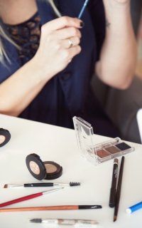 Модный проект «Я сибмама. Beauty-экспертиза». Преображение обычных женщин за несколько недель. Оформление и покраска бровей