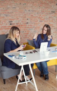 Модный проект «Я сибмама. Beauty-экспертиза». Преображение обычных женщин за несколько недель. Оформление и покраска бровей