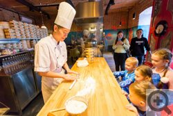 Китайский ресторан Shifu в Новосибирске. Отзывы посетителей о мастер-классе для детей по приготовлению пирожков димсам. Тест-драйв южнокитайской кухни в Новосибирске.
