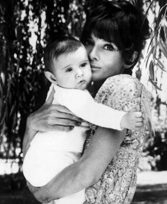 Мама Одри: какой матерью была знаменитая актриса Одри Хепберн?
