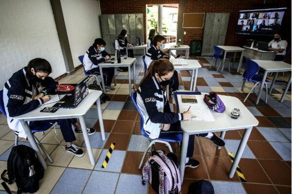 Как работают школы разных стран во время пандемии