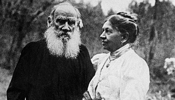 Лев Толстой и его дети: сложное отцовство гениального писателя