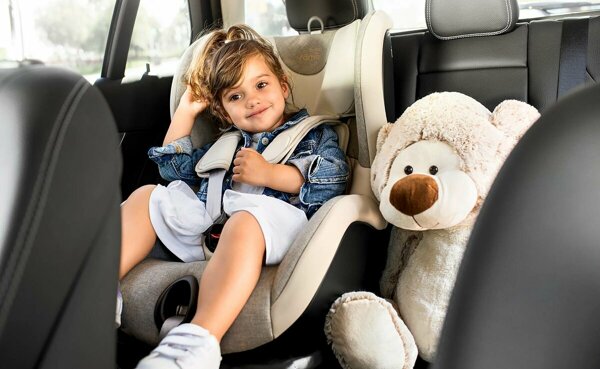 ребенок в машине поездка с ребенком