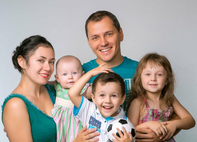 Более пяти тысяч новосибирских семей в 2021 году приобрели статус многодетных.