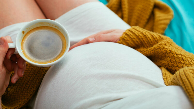 Чем может быть полезен кофе во время беременности