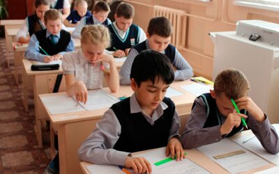 Рособрнадзор принял решение о переносе на осень школьных всероссийских проверочных работ (ВПР)